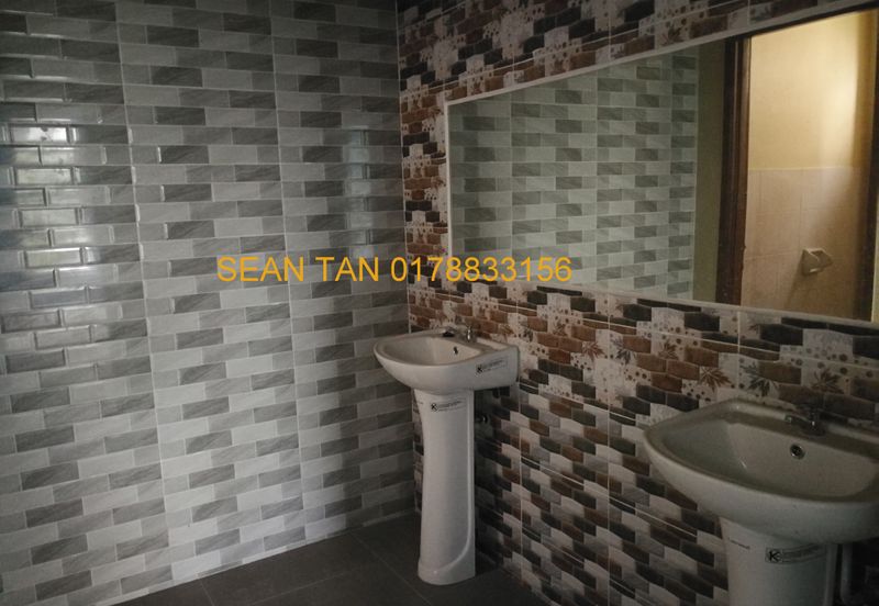 Rawang Mutiara Corner Office to Rent