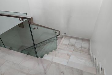 Rawang Anggun 2 Renovated Semi-D For Sale