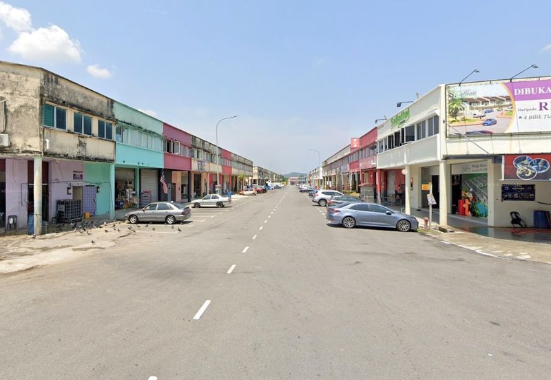 kantan Bukit Beruntung 1.5 sty Factory For Rent