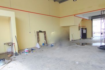 kantan Bukit Beruntung 1.5 sty Factory For Rent