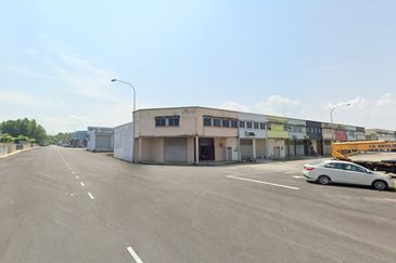 kantan Bukit Beruntung 1.5 sty Factory For Rent