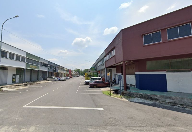 kantan Bukit Beruntung 1.5 sty Factory For Rent