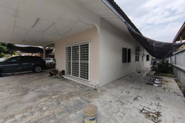 Serendah Bungalow For Sale