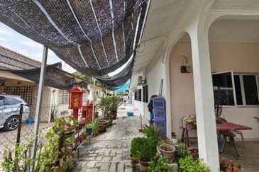 Serendah Bungalow For Sale