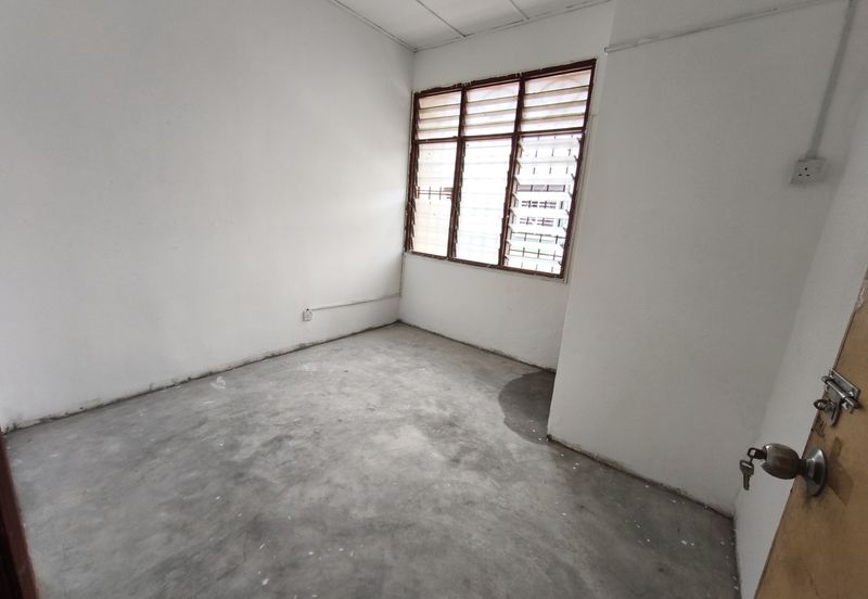 Semarak Bukit Beruntung Corner House For Sales