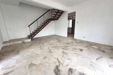 Semarak Bukit Beruntung Corner House For Sales