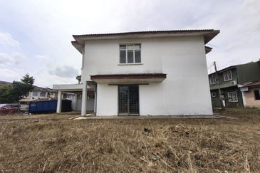 Semarak Bukit Beruntung Corner House For Sales
