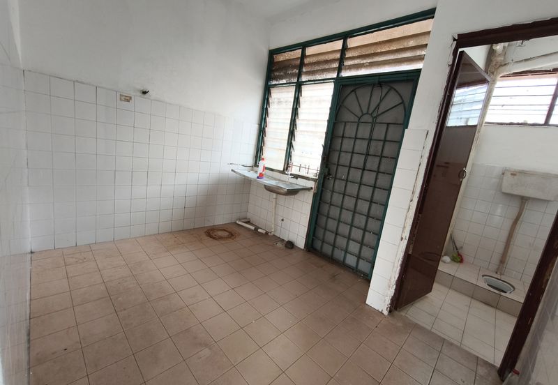 Semarak Bukit Beruntung Corner House For Sales