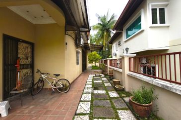 Seksyen 6, Bandar Country Homes