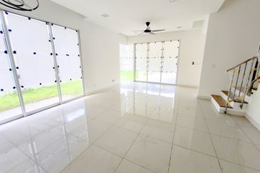 Garland Residence Rawang 2 Sty terrace House For Sale