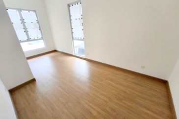 Garland Residence Rawang 2 Sty terrace House For Sale