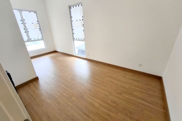 Garland Residence Rawang 2 Sty terrace House For Sale