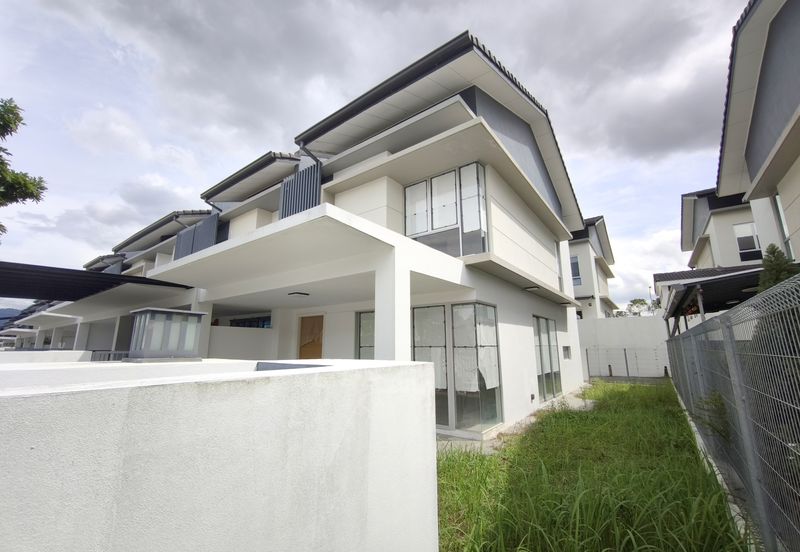 Garland Residence Rawang 2 Sty terrace House For Sale
