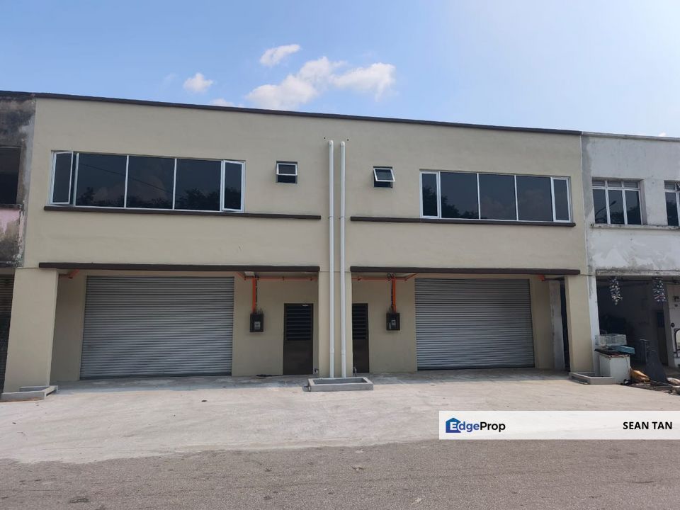 Bukit Beruntung Two Adjoining 1.5 Factory For Rent, Selangor, Rawang