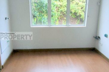 Serendah 2.5 Storey Semi-D For Sale