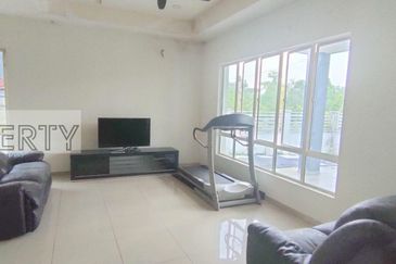 Serendah 2.5 Storey Semi-D For Sale