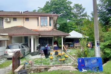 Jalan Anggerik Bukit Sentosa Rawang 2 Sty Corner House For Sale