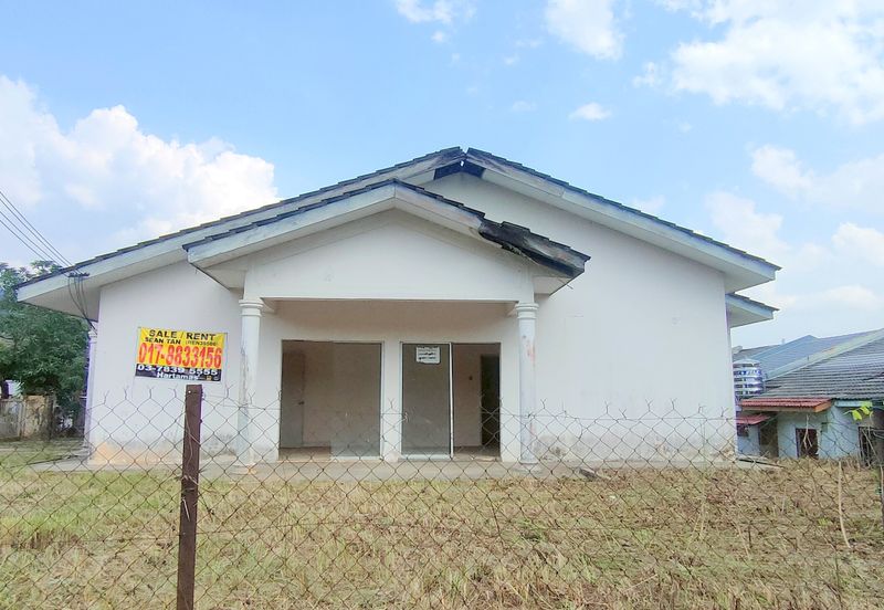 Serendah Single Storey Corner House For Sale