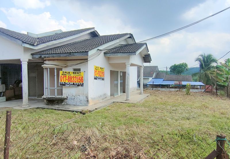 Serendah Single Storey Corner House For Sale