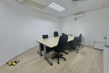 Furnished Office with Stunning Lakeview @ Sapura Mines