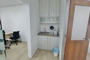 Furnished Office with Stunning Lakeview @ Sapura Mines