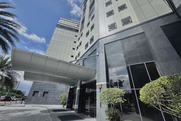 Furnished Office with Stunning Lakeview @ Sapura Mines