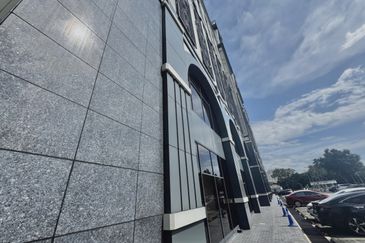 Furnished Office with Stunning Lakeview @ Sapura Mines