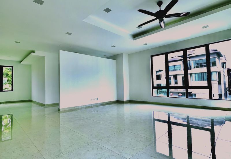 For Sale: Luxurious 3-Storey Bungalow @ Subang Heights East - Freehold!