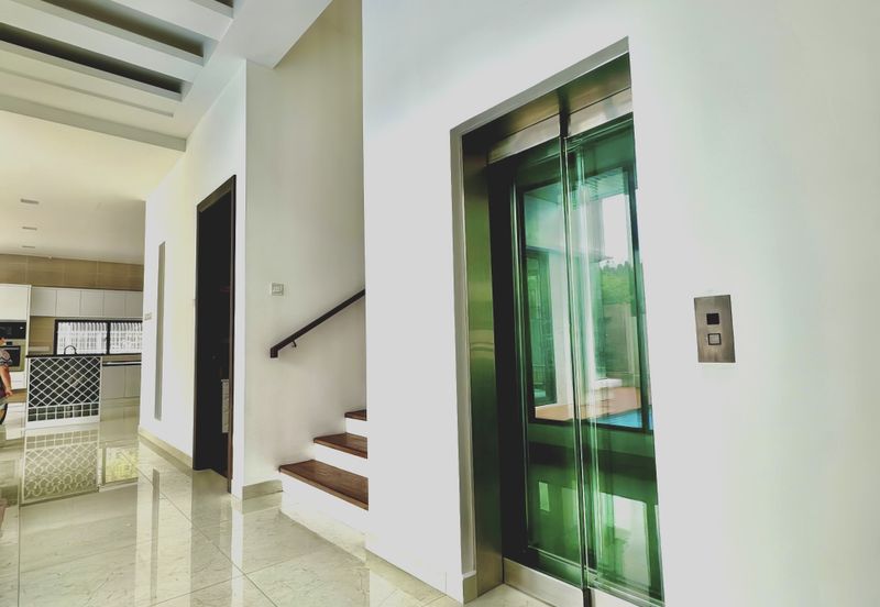 For Sale: Luxurious 3-Storey Bungalow @ Subang Heights East - Freehold!