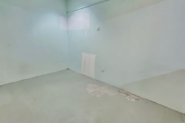 For Rent: Light Industrial Factory in Prime Senawang Location