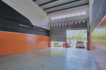 For Rent: Light Industrial Factory in Prime Senawang Location