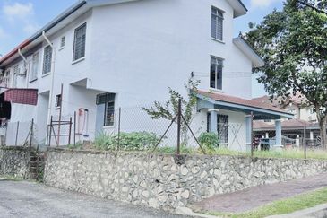 Spacious 2.5-Storey Corner Terrace for Sale in Saujana Damansara