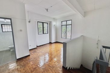 Spacious 2.5-Storey Corner Terrace for Sale in Saujana Damansara