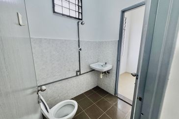 Spacious 2.5-Storey Corner Terrace for Sale in Saujana Damansara