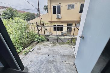 Spacious 2.5-Storey Corner Terrace for Sale in Saujana Damansara