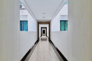 Vista Alam Serviced Apartment