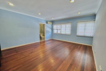 Serene Luxury Bungalow with Private Pool @ Jalan Semarak, Kuala Lumpur