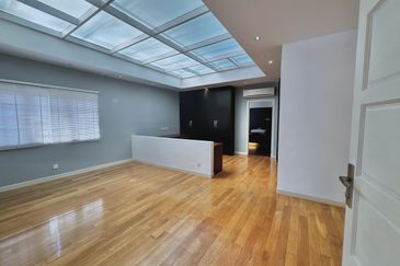 Serene Luxury Bungalow with Private Pool @ Jalan Semarak, Kuala Lumpur