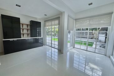 Serene Luxury Bungalow with Private Pool @ Jalan Semarak, Kuala Lumpur