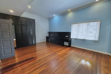 Serene Luxury Bungalow with Private Pool @ Jalan Semarak, Kuala Lumpur