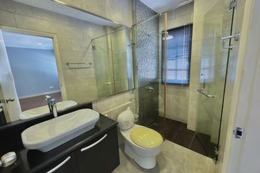 Serene Luxury Bungalow with Private Pool @ Jalan Semarak, Kuala Lumpur