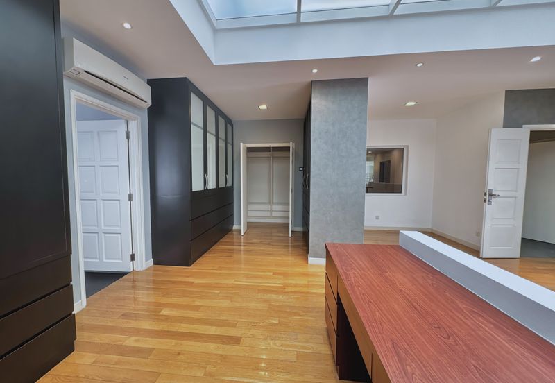 Serene Luxury Bungalow with Private Pool @ Jalan Semarak, Kuala Lumpur