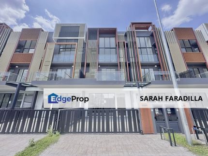 Bumi Lot 3-Storey Terrace @ Puchong Legenda Near IOI Mall, Selangor, Puchong