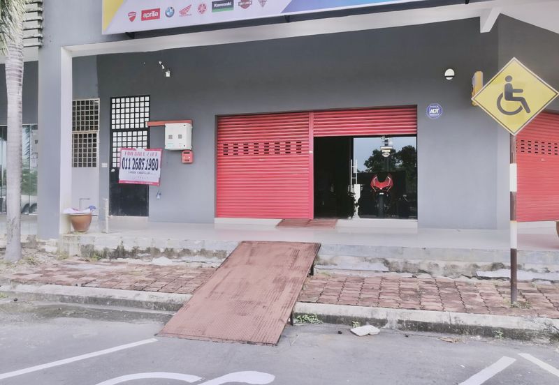 Corner Ground Floor Shop for Rent @ Sepang