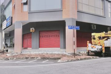 Corner Ground Floor Shop for Rent @ Sepang