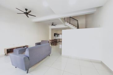 Monet Springtime @ Sunsuria City