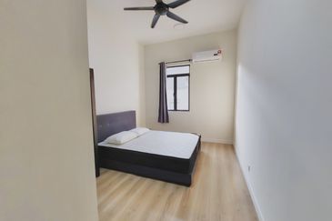 Monet Springtime @ Sunsuria City