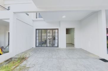 Monet Springtime @ Sunsuria City