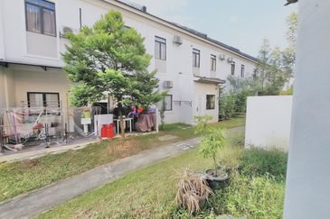 Monet Springtime @ Sunsuria City