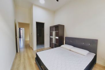 Monet Springtime @ Sunsuria City